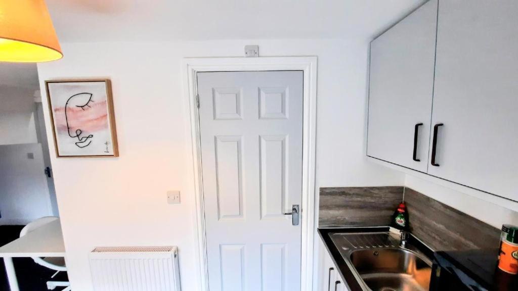 Premier Nottingham Studios - Burford Road Экстерьер фото
