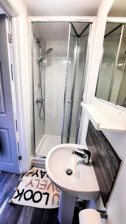 Premier Nottingham Studios - Burford Road Экстерьер фото